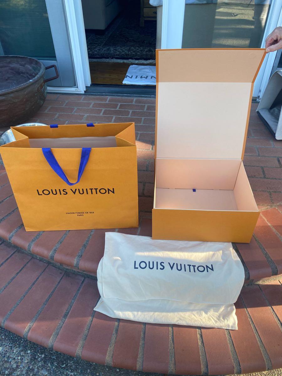 Empty LV Louis Vuitton Shoe Box for Sale in Palos Verdes Estates