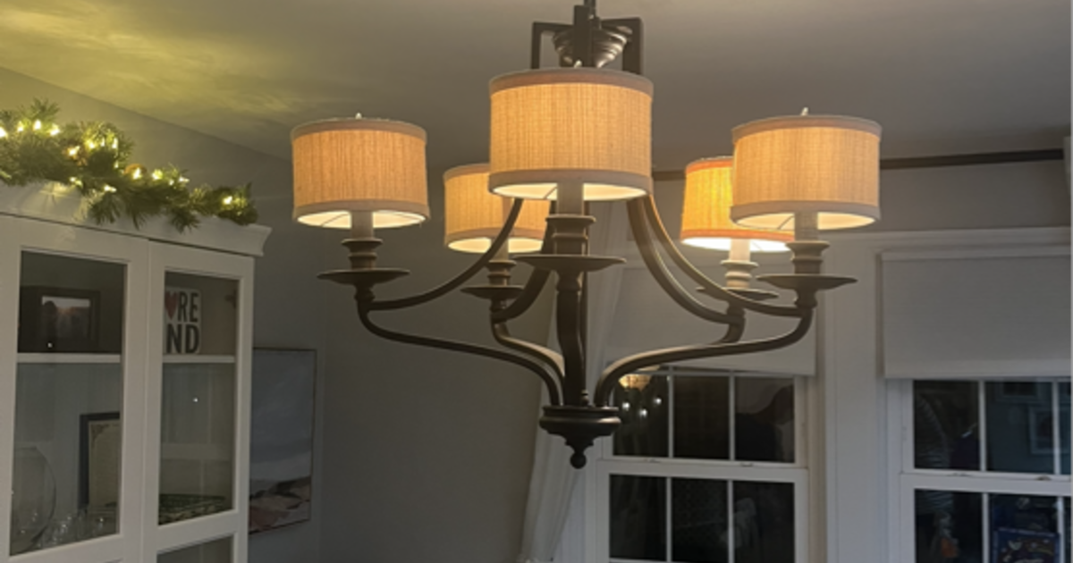 Light fixture for 25 in Baltimore, MD For Sale & Free — Nextdoor