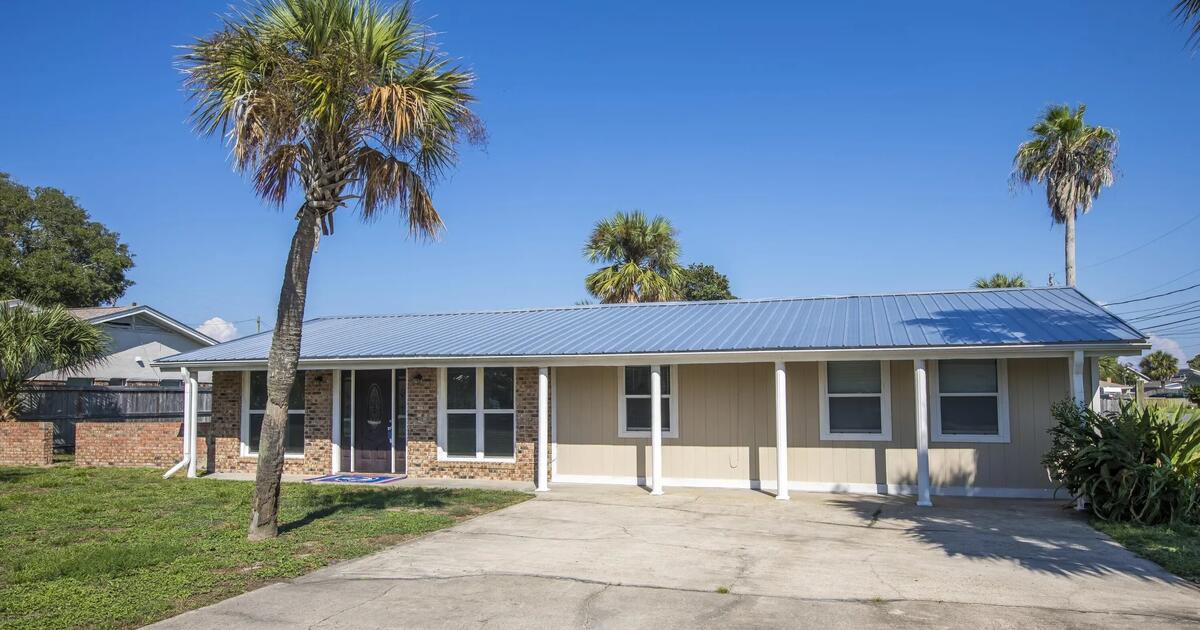 3bd/2ba House for Rent in West End PCB for 2600 in Panama City Beach