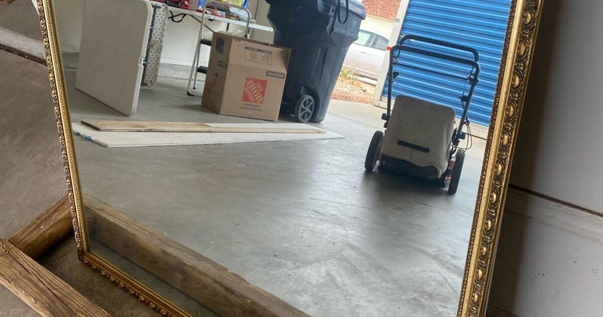 HUGE MIRROR for 75 in Albuquerque, NM Finds — Nextdoor
