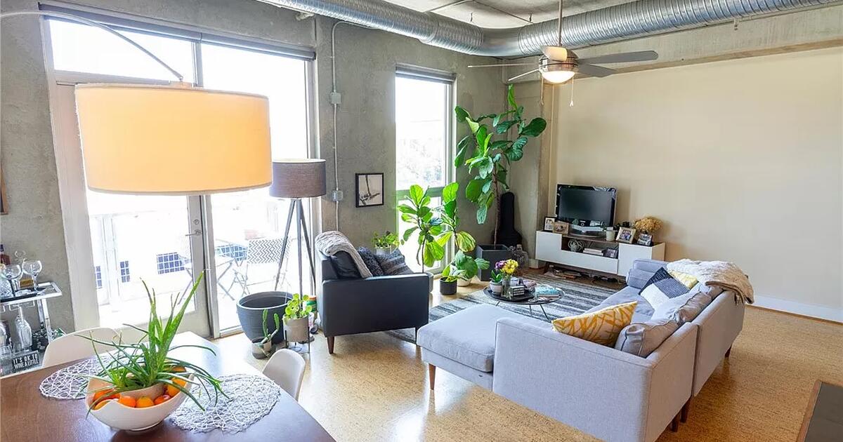 East Village Loft for Rent for 1250 in Carlsbad, CA For Sale & Free