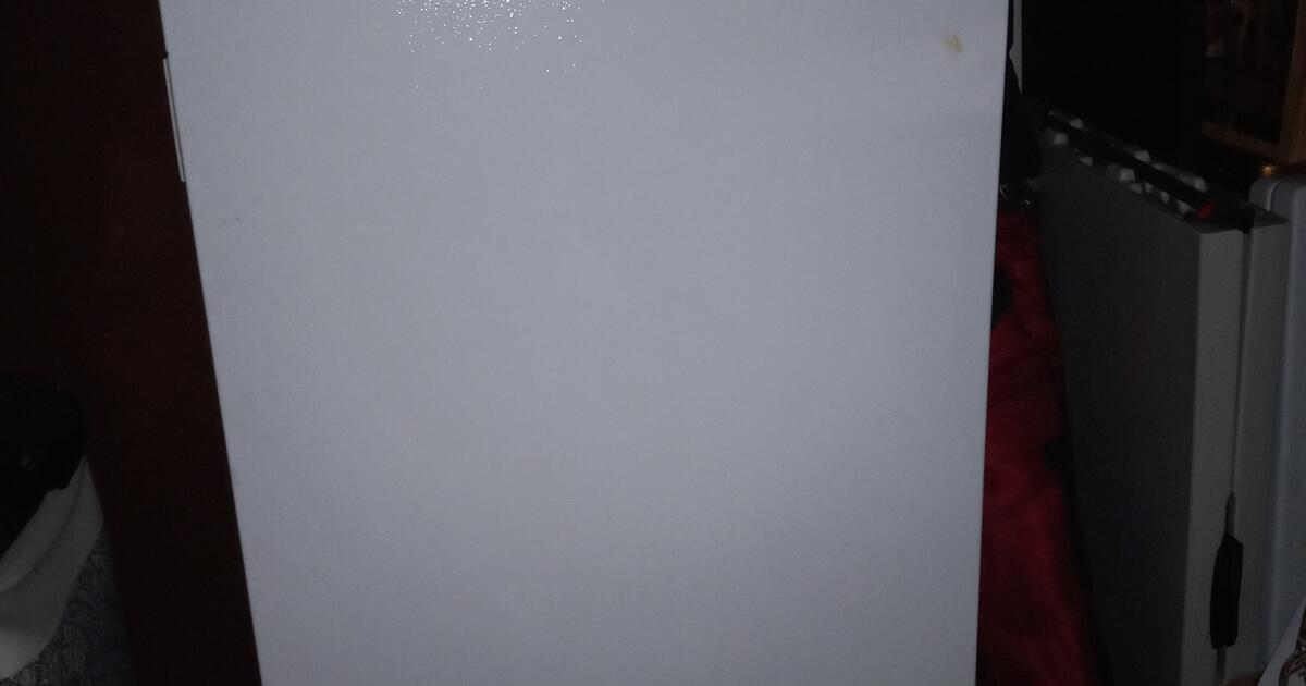 Frigidaire Electrolux Upright Freezer for Free in Jacksonville, FL