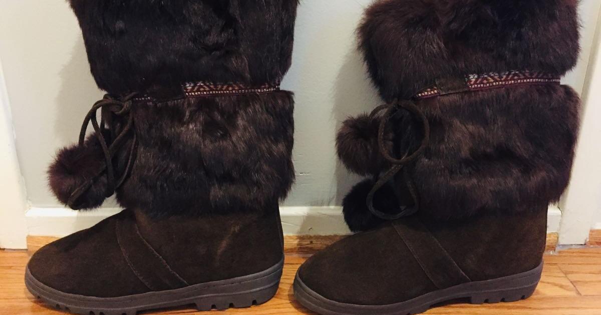 Minnetonka rabbit fur brown leather boots size 8 for 40 in Silver Spring MD For Sale Free Nextdoor