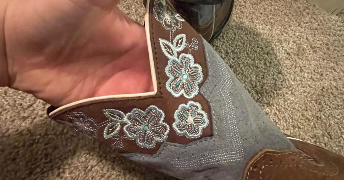Justin Women Boots for $70 in Lake Mary, FL | For Sale & Free — Nextdoor