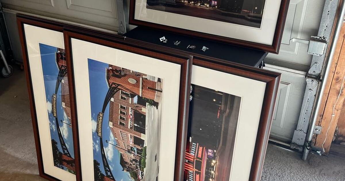 Picture Frame Set (Two frames left) for 80 in Wichita, KS Finds