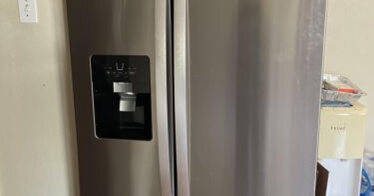 Double door samsung fridge for Free in Surprise, AZ Finds — Nextdoor