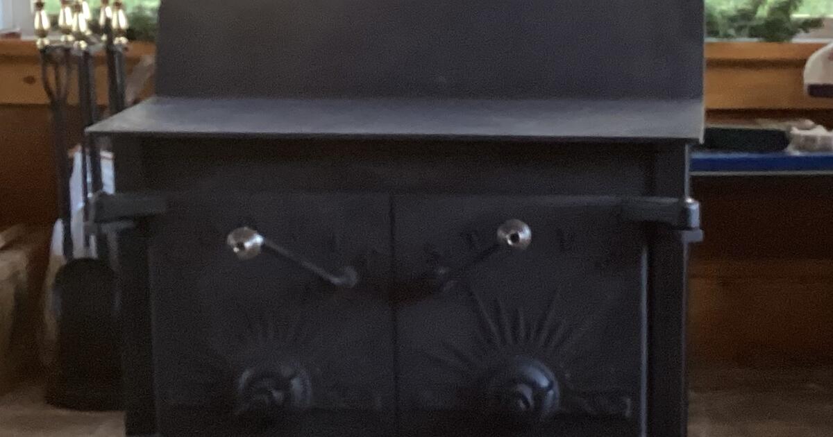 Kodiak wood stove for 250 in Mechanicsburg, PA For Sale & Free