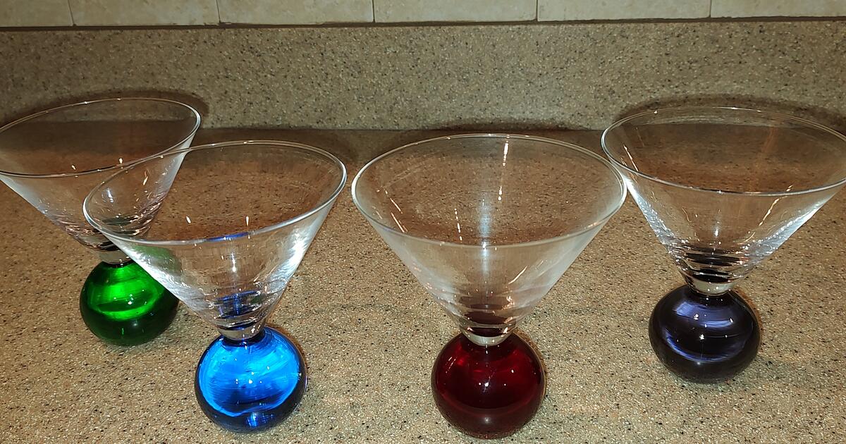 Different Sizes Of Light Bulb Bottoms
