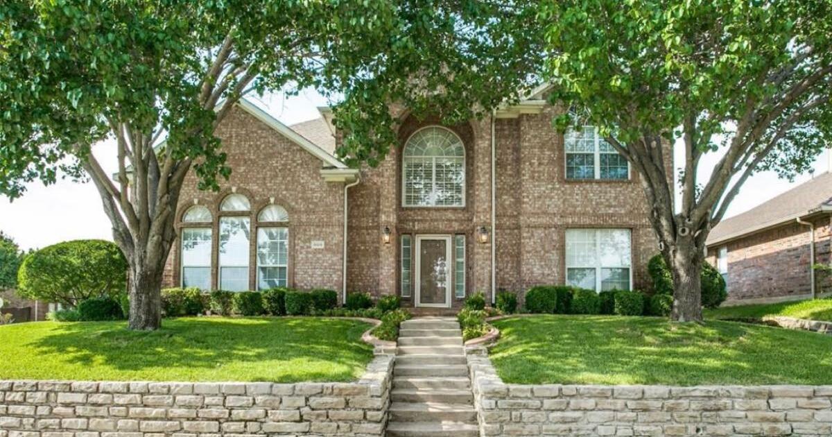 House for Sale Garland Contact Carolyn Jenkins (214) 5380779 for
