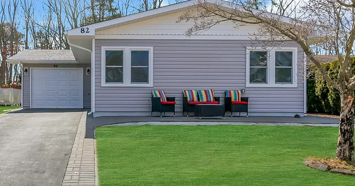 82 Central Blvd. Greenbriar 1 Open House 3/23 & 3/ 24 from 12 to 4 for