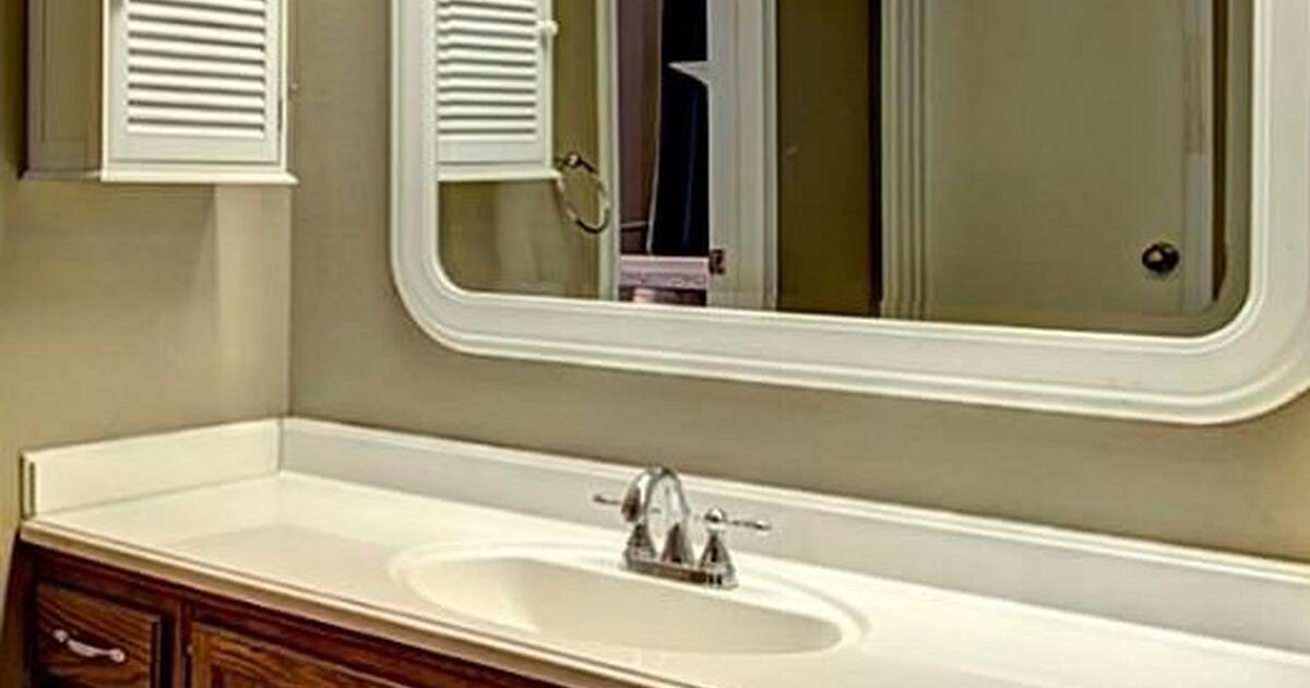 4’ x 3’ Large Bathroom Vanity Mirror to go above sink framed Heavy