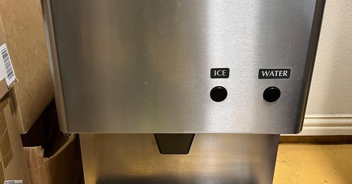 Hoshizaki crushed ice and water machine for 500 in Dallas, TX For Sale & Free — Nextdoor
