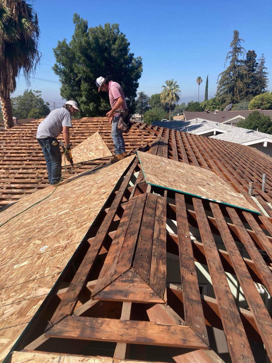 Bedroom Furniture set for 400 in Moreno Valley, CA For Sale & Free