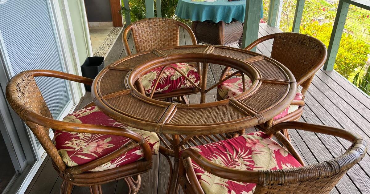 Wicker table and chairs for Free in Kailua Kona, HI Finds — Nextdoor
