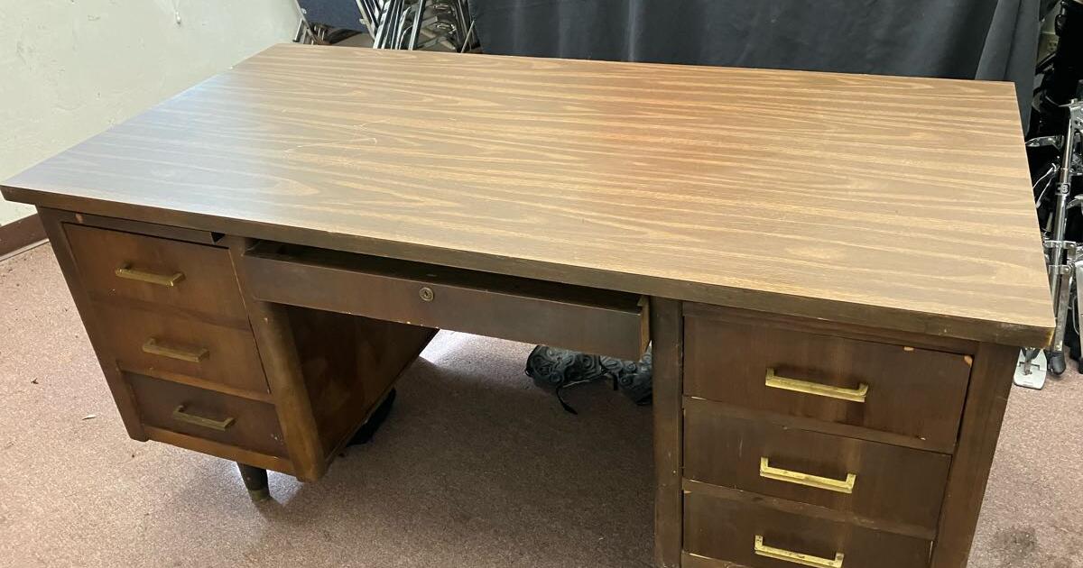 used desk for 100 in Tallahassee, FL For Sale & Free — Nextdoor