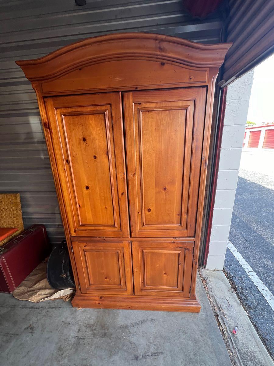 Furniture for free for Free in Bradenton, FL For Sale & Free — Nextdoor