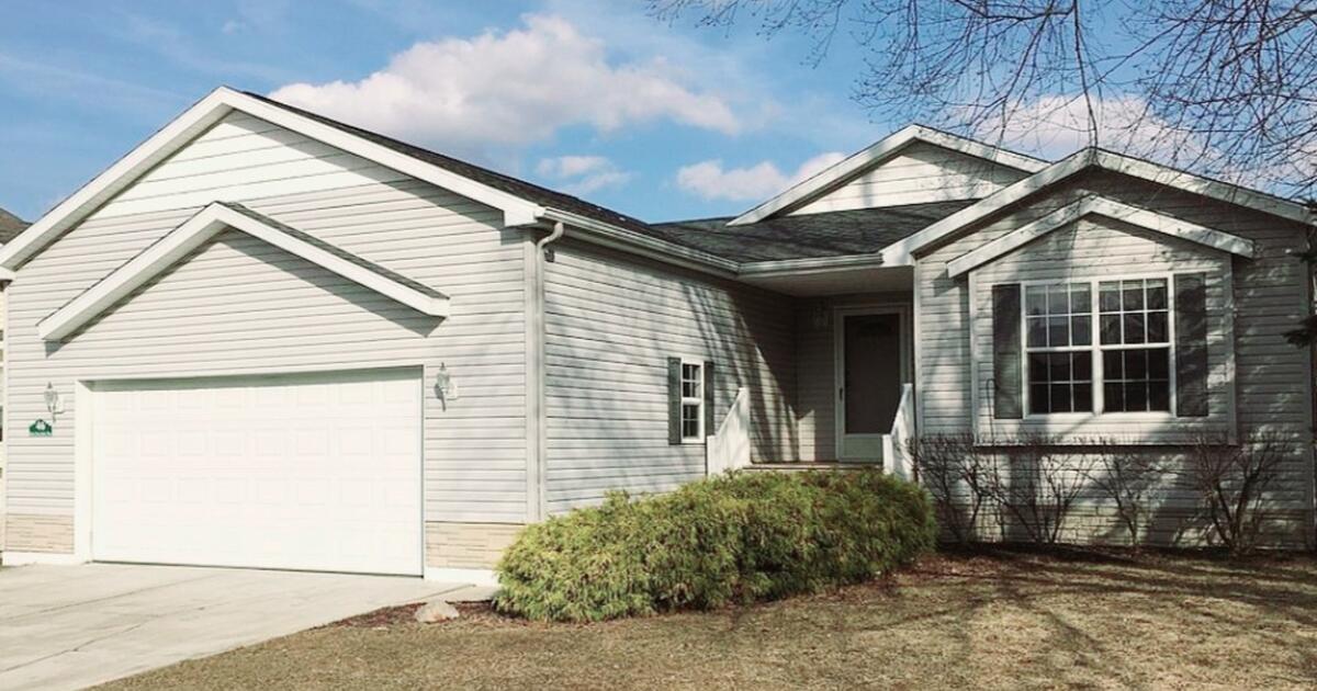 Newly listed Home 46 Pineview Circle West (A Premier 55+ Lifestyle