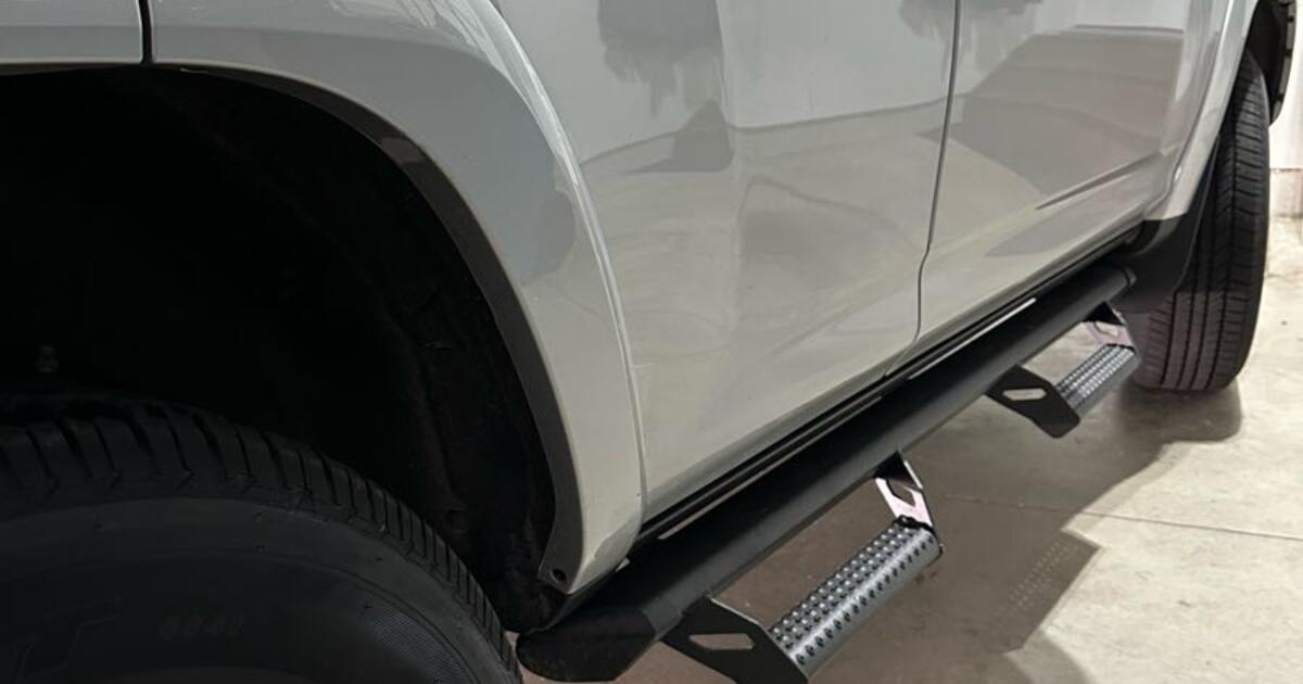 Toyota 4Runner SR5 (Premium) OEM “Predator” Running Boards for $250 in ...