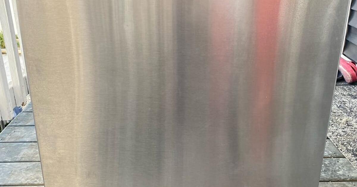 24 inch stainless steel Dishwasher for 40 in Chicago, IL For Sale