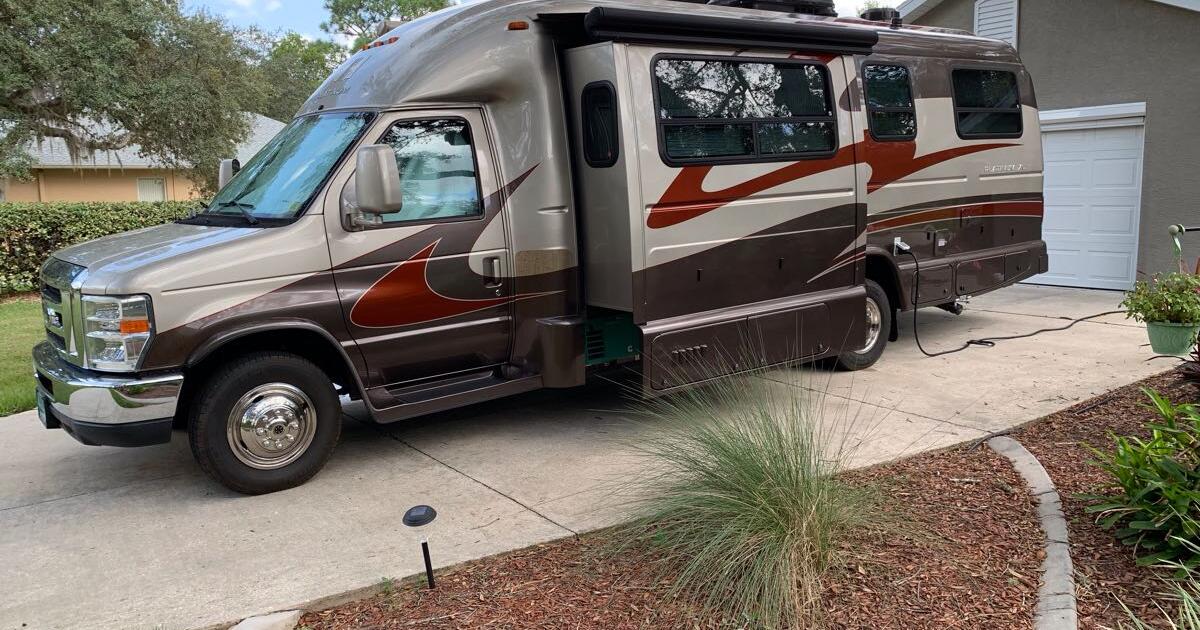 2009 Platinum Coach House RV for 64500 in Beverly Hills, FL For Sale