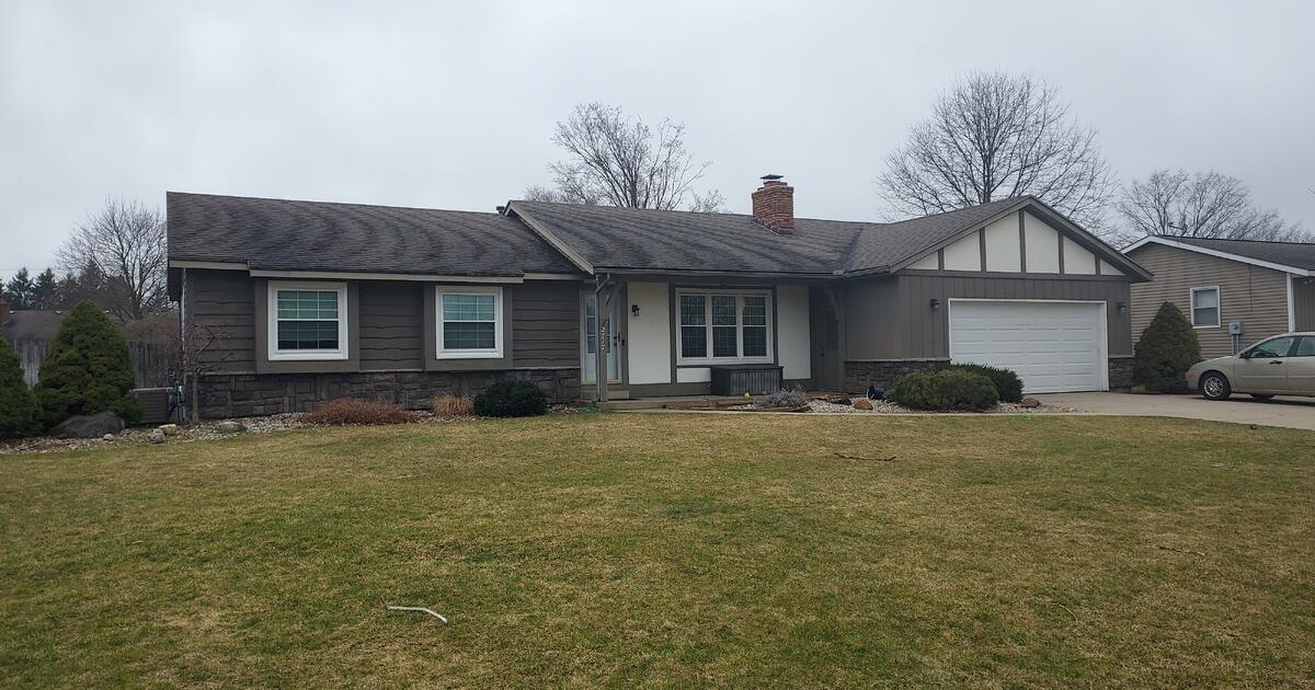 Home for Sale by Owner Open for Showings on Friday 3/15 and Saturday 3/