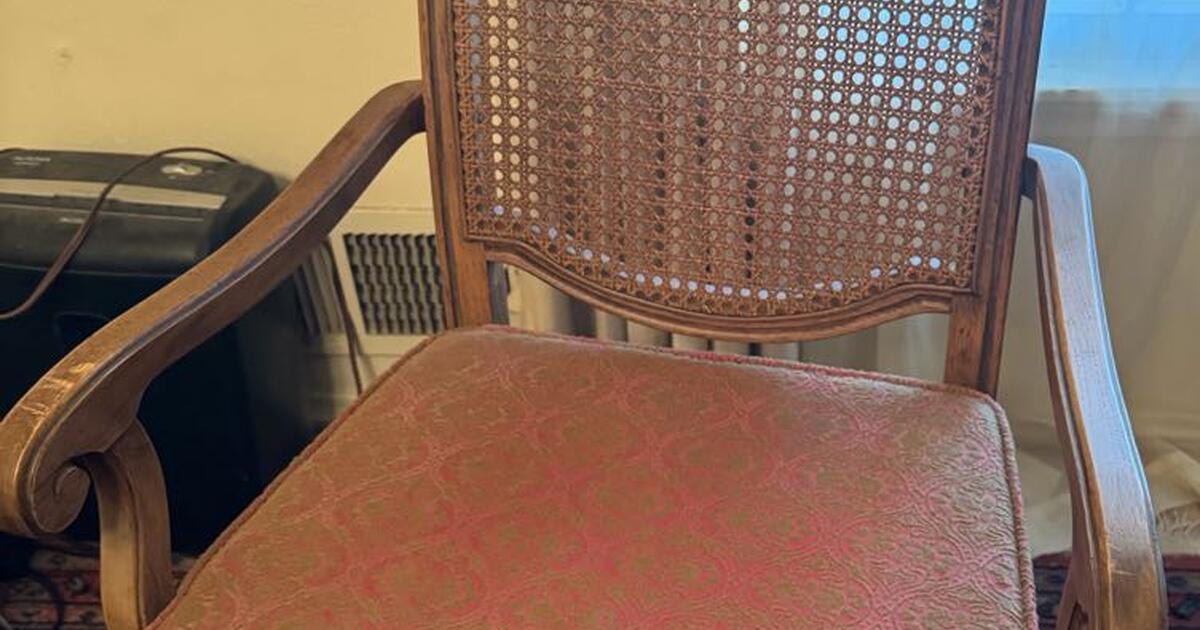 Dining table and 6 chairs for 315 in Midland, TX For Sale & Free — Nextdoor