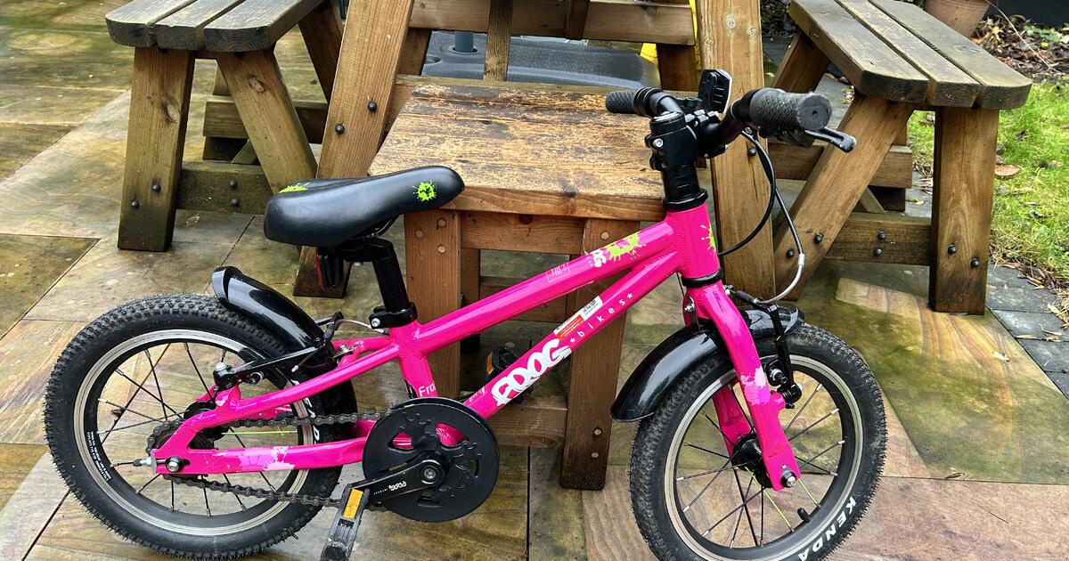 Frog 40 bike pink excellent condition for 220 in London