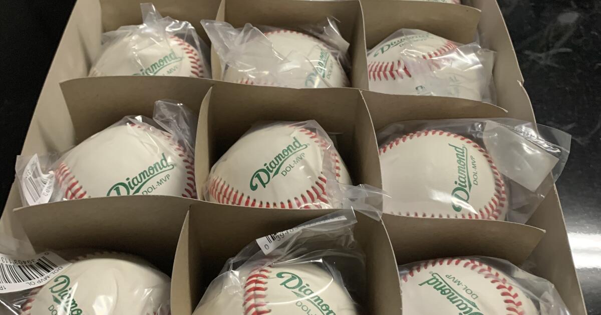 BASEBALLS by the dozen DIAMOND DOLMVP Official League for 36 in