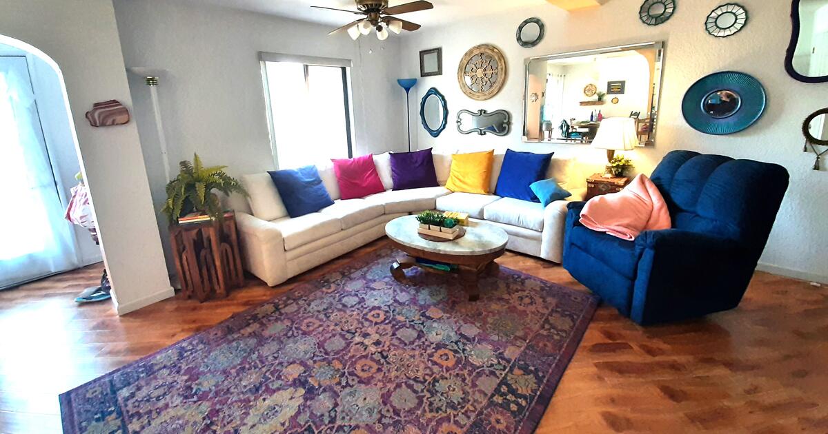 Los Lagos boho chic condo for rent, 1 month only for 1600 in Lake