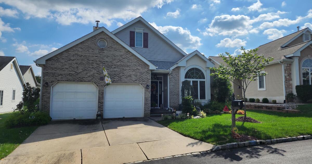 Beautiful Home in Greenbriar at Whittingham 55+active community. for