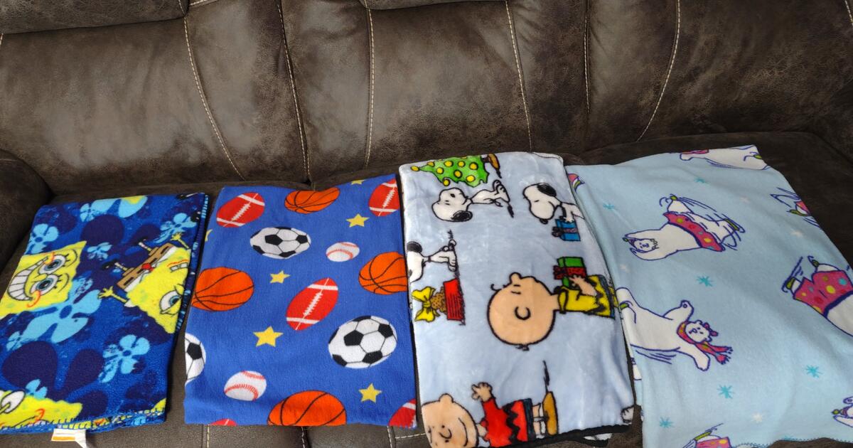 soft fuzzy blankets for 3 in Louisville, KY For Sale & Free — Nextdoor
