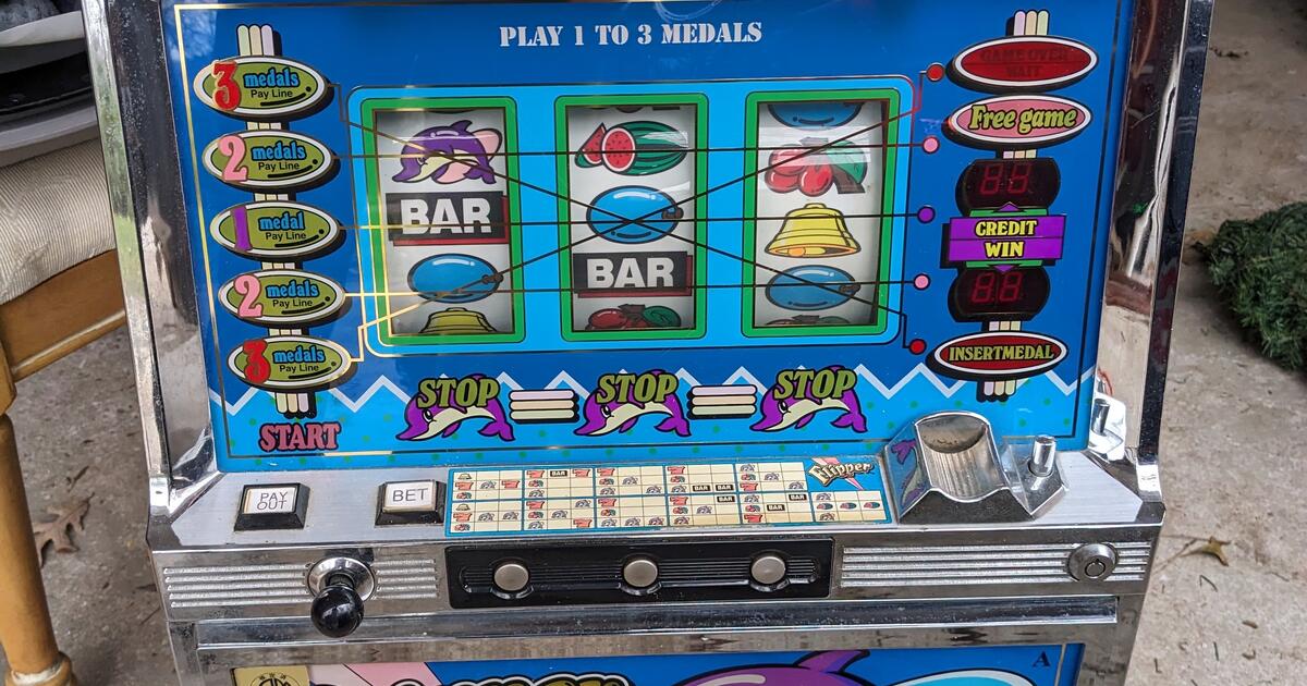 Slot Machine for 150 in Atlanta, GA For Sale & Free — Nextdoor