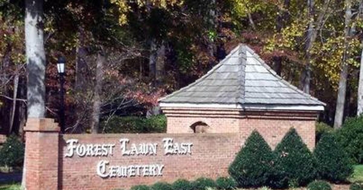 Forest Lawn cemetery plot for sale for 2310 in Waxhaw, NC For Sale