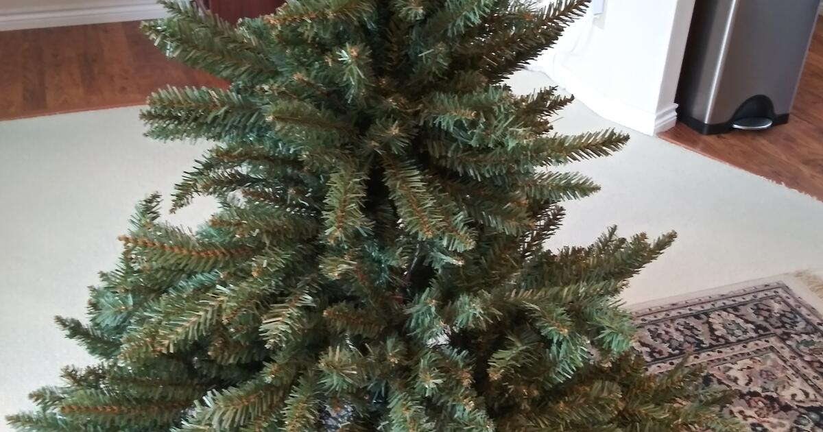 Artificial Christmas Tree in Beaverton, OR For Sale & Free — Nextdoor