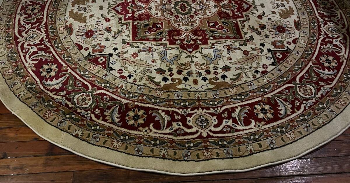8’ Round Rug for 180 in Baton Rouge, LA For Sale & Free — Nextdoor