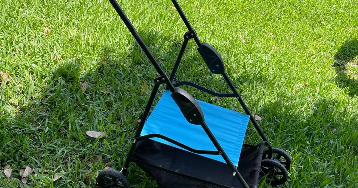 Blue stroller for Free in Plantation, FL | For Sale & Free — Nextdoor