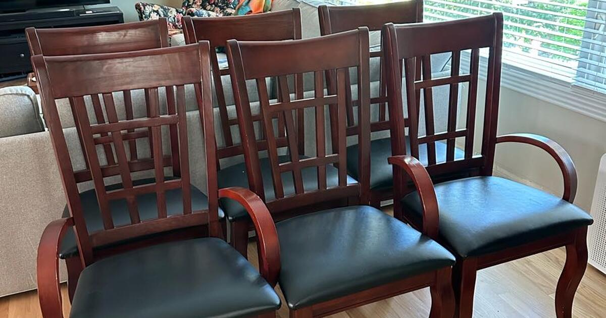 FREE Dining Chairs Set for Free in Portland, OR Finds — Nextdoor