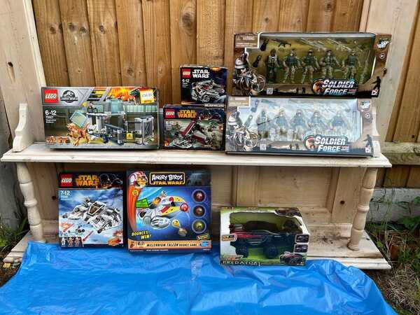 Toys For £30 In Bransgore, Engl& For Sale Free—Nextdoor