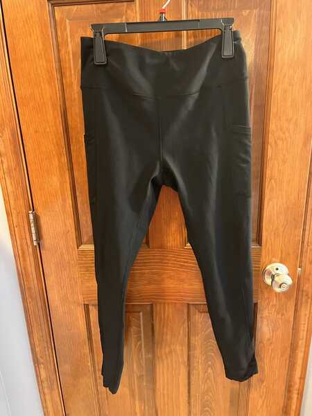 Women's Black Mondetta High Rise Exercise, Active Wear, Athletic Pants,  Leggings (Medium) For $25 In St. Peters, MO