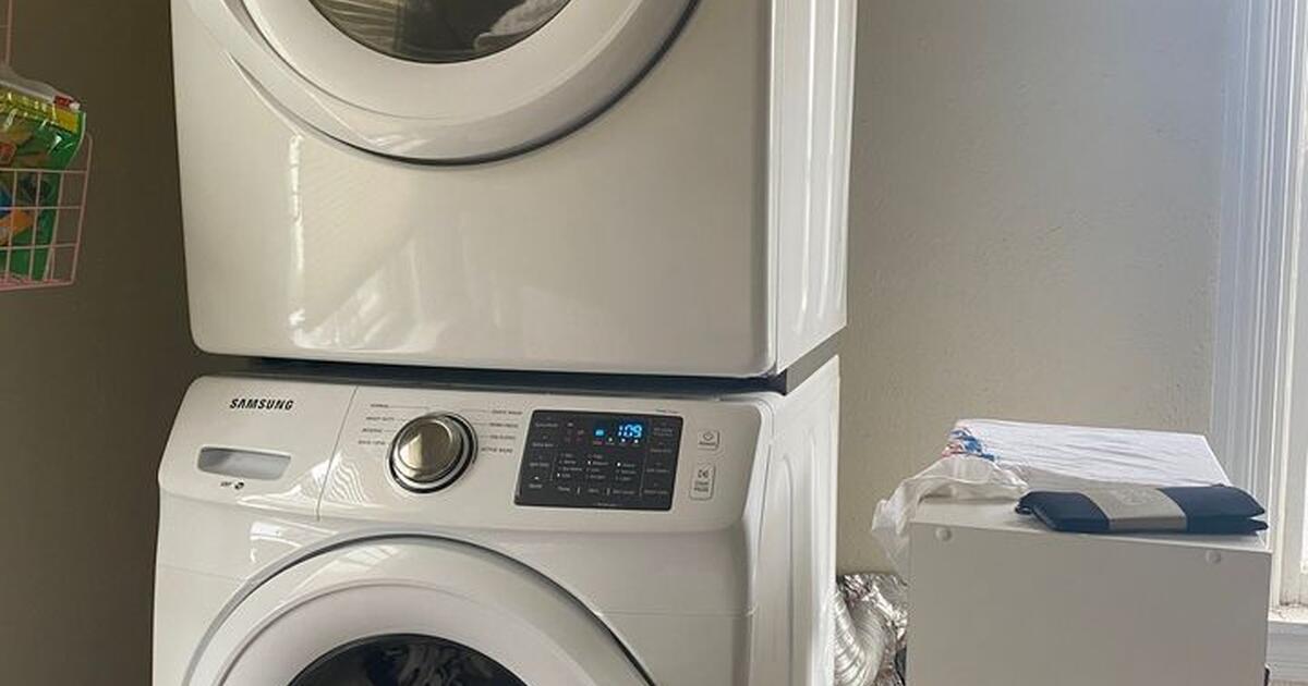 2018 SAMSUNG Stackable Washer/Dryer Set for 560 in New Cumberland, PA