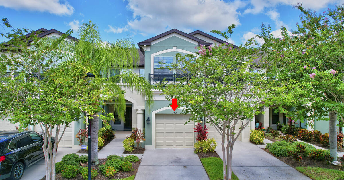 Movein Ready Westlake Townhome in Beautiful Westchase for 415000 in