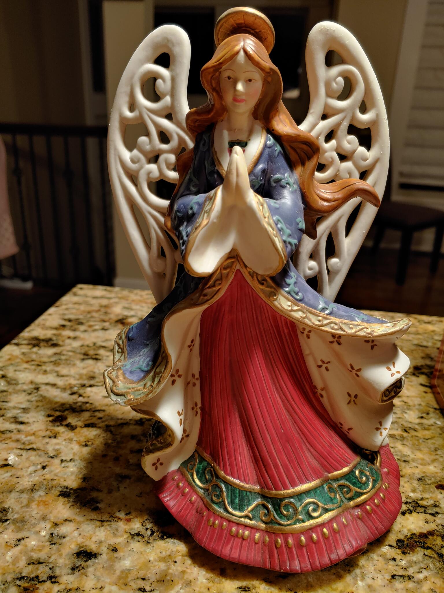 NEW! MUSIC BOX ANGEL, HIGHLY DETAILED, GREAT SOUND for 15 in