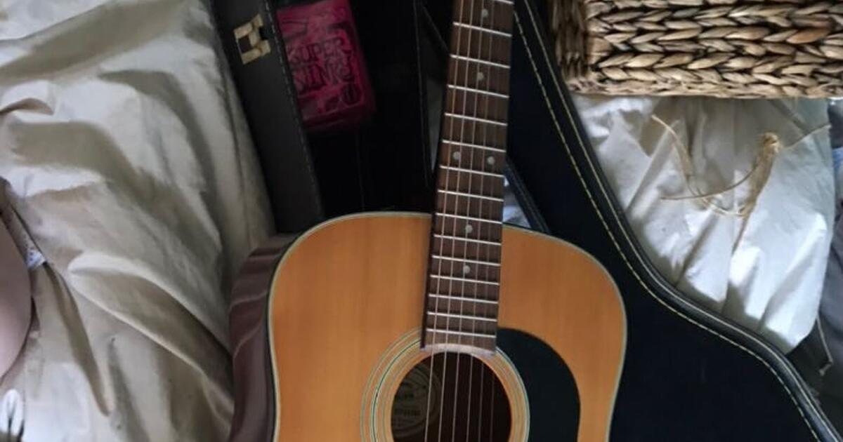 Discounted “92 Washburn guitar D10n for 55 in Shoreline, WA For Sale