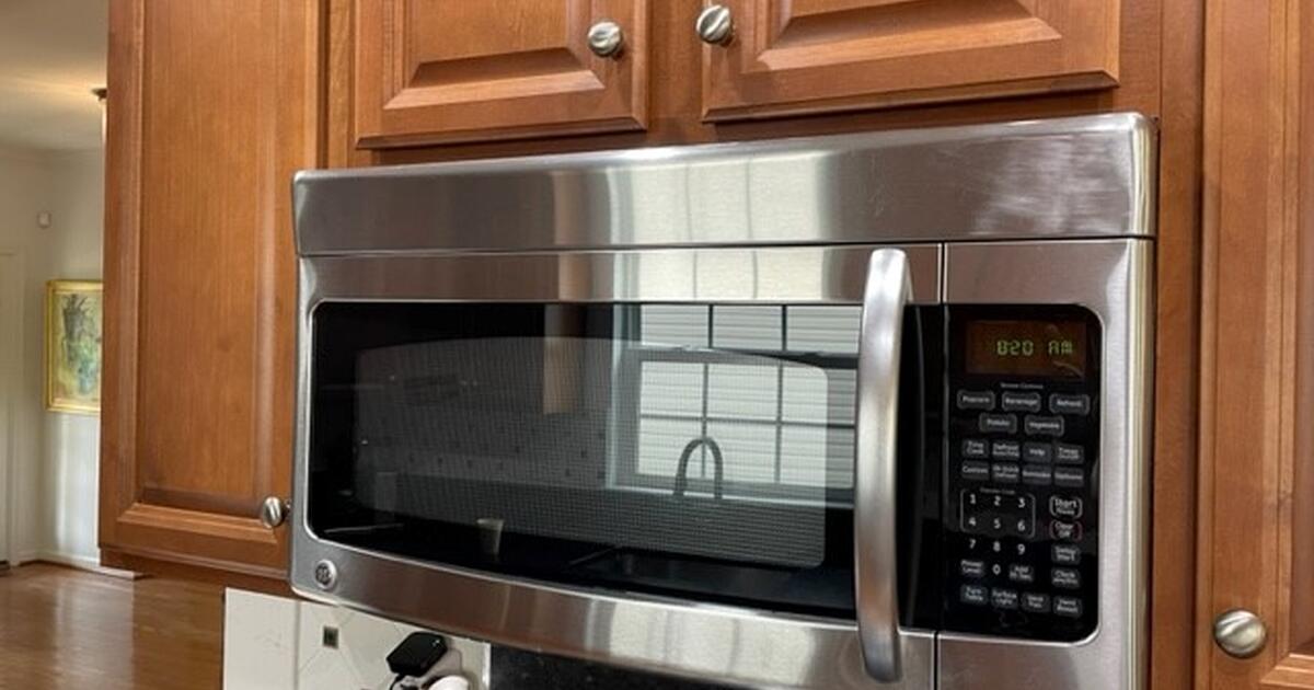 GE Profile Microwave / Hood for 50 in Chantilly, VA For Sale & Free