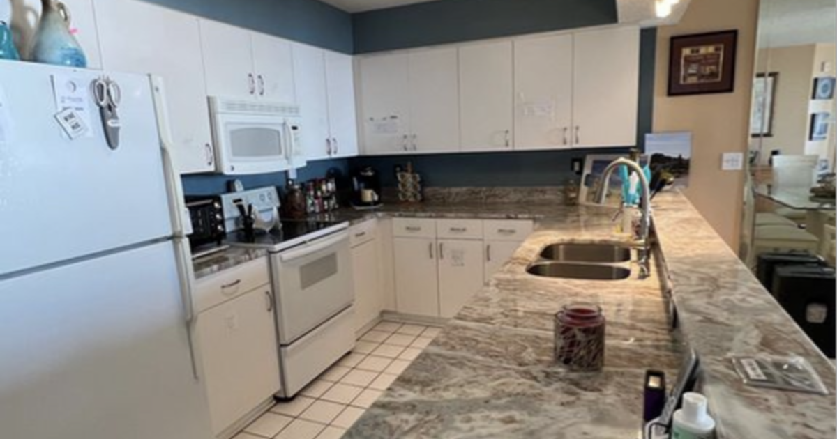 Beachfront Condo in the sought after Windy Hill area. for 542000 in