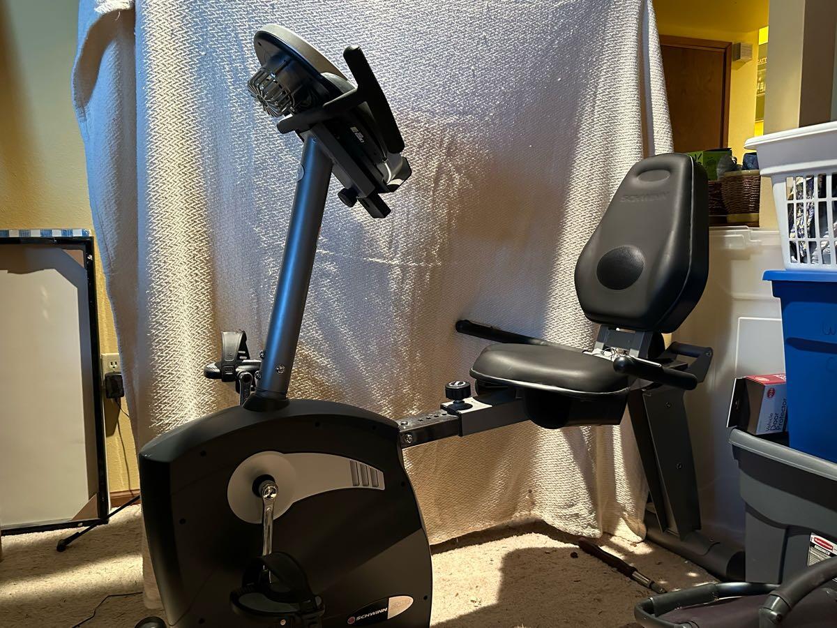 Schwinn 213 Recumbent Bike for Free in Seattle, WA For Sale & Free