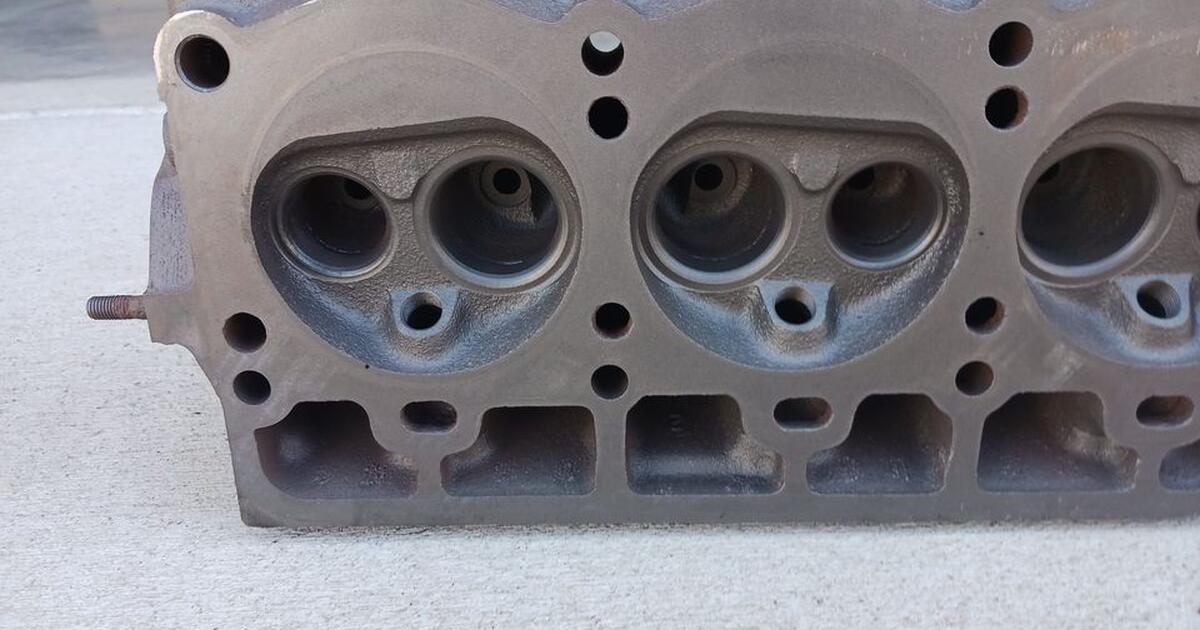 JEEP 258 4.2 Cylinder head. No cracks, Have all valves, springs etc
