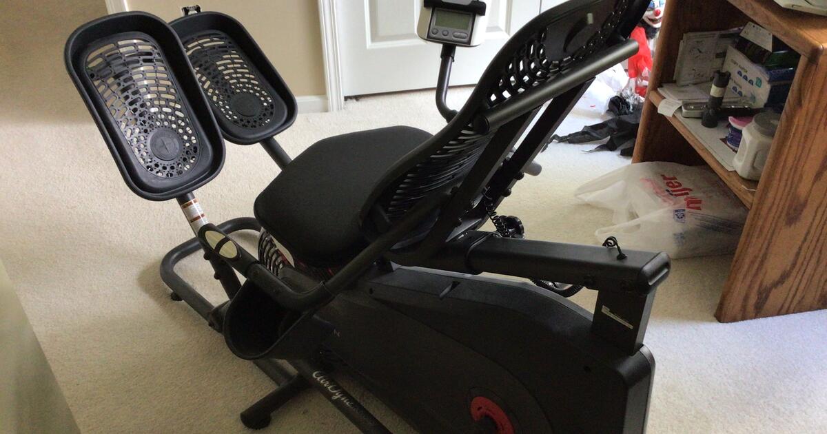Schwinn 520 Recline Elliptical exercise bike for 140 in Muskegon, MI