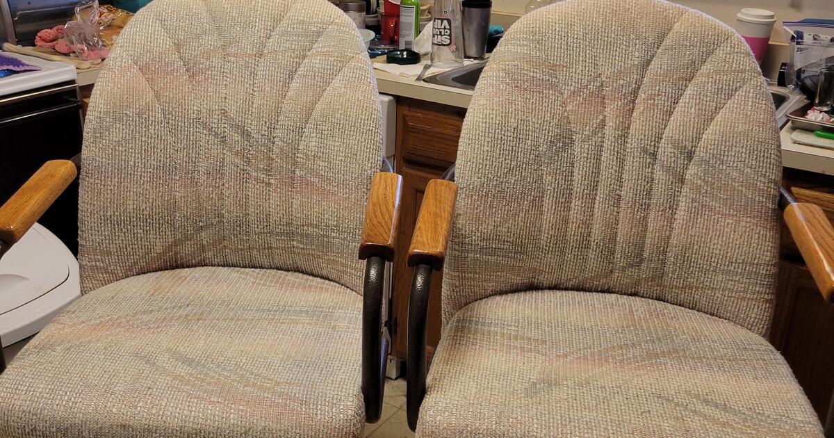2 Swivel Kitchen Bar Stools for 10 in Harrisburg, PA For Sale & Free