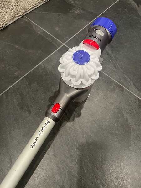 Dyson Flagship V7 Allergy HEPA Cordless Stick Vacuum Cleaner For